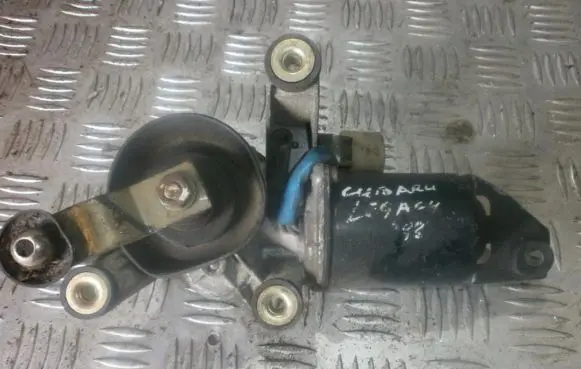 Subaru Impreza I Wiper motor wm62282s