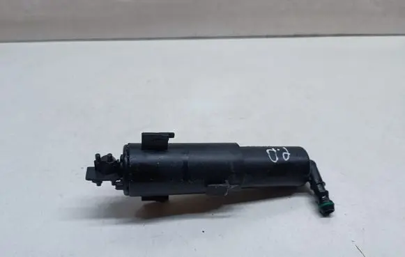 BMW X6 M Headlight washer spray nozzle 7308526