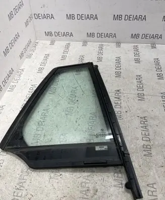 BMW 5 F10 F11 Rear vent window glass 7182046
