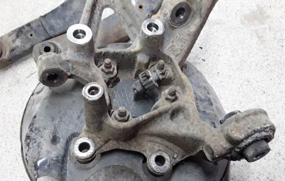 Fiat Croma Rear wheel hub spindle/knuckle 