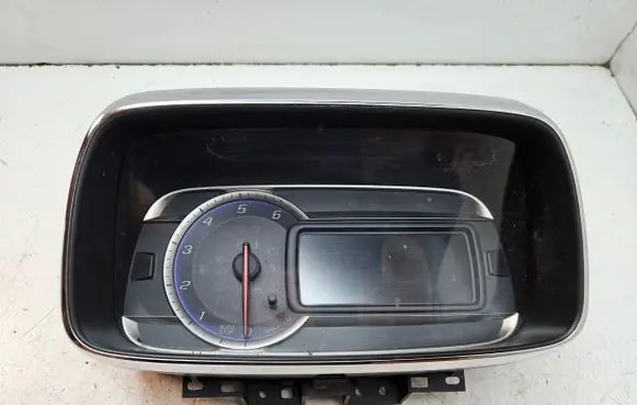 Chevrolet Trax Speedometer (instrument cluster) 95327809
