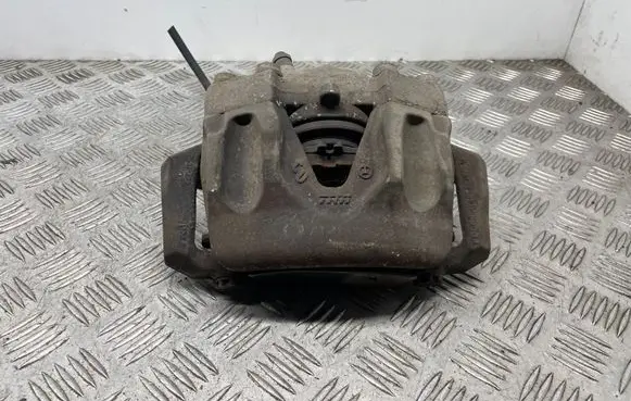 Mercedes-Benz C W204 Front brake caliper