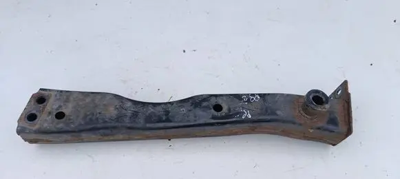 Nissan Qashqai Lower shock absorber bracket 