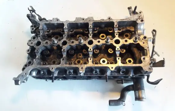 Toyota Avensis T250 Engine head 7JA3949