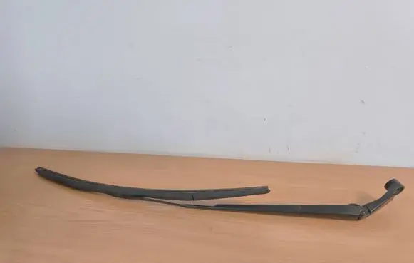 Toyota Yaris Cross Windshield/front glass wiper blade 9406