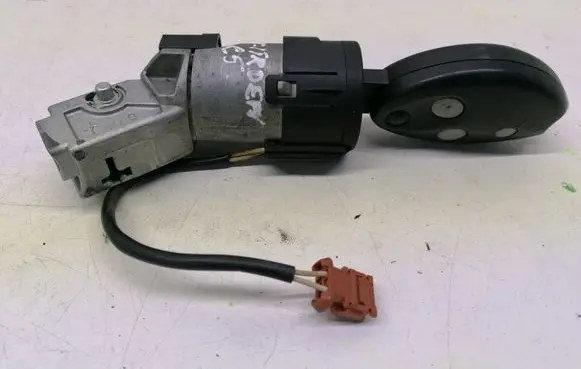 Citroen C5 Ignition lock 9663123280