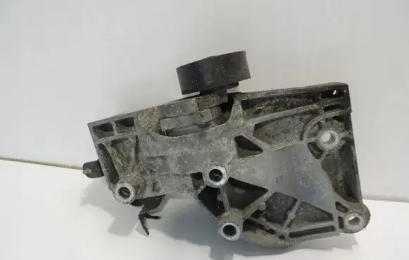 Opel Insignia A Generator/alternator bracket 55562863