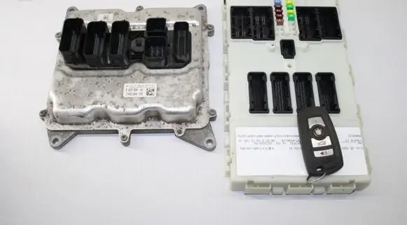 BMW 3 F30 F35 F31 Engine ECU kit and lock set 8639594