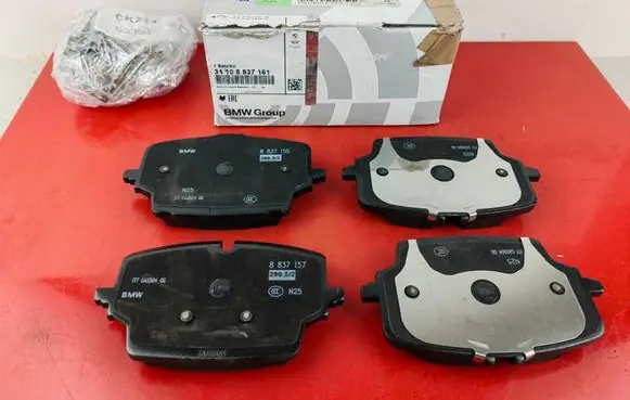 BMW 1 F20 F21 Brake pads (front) 31108837161 8837161