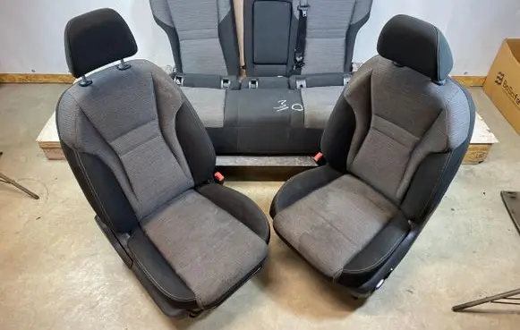 Nissan X-Trail T33 Seat set 