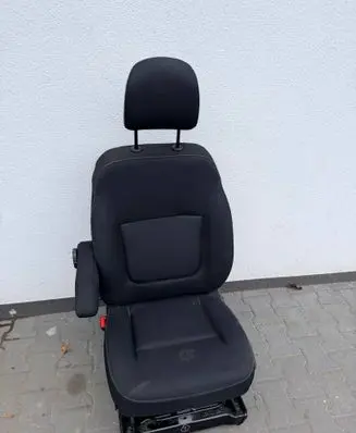 Renault Trafic III (X82) Front driver seat 