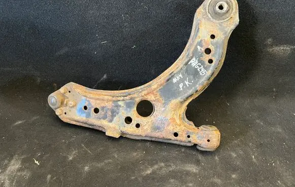 Volkswagen Golf IV Front lower control arm/wishbone