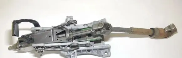 Ford Focus Steering wheel axle 4m513c529fa 4m51-3c529-fa