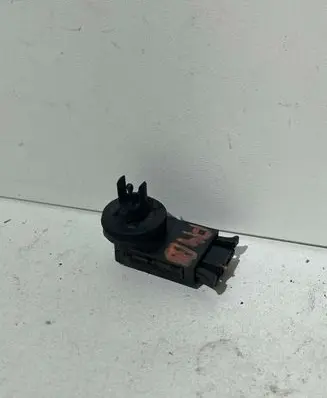 Audi A4 S4 B5 8D Interior temperature sensor 1H0907543A