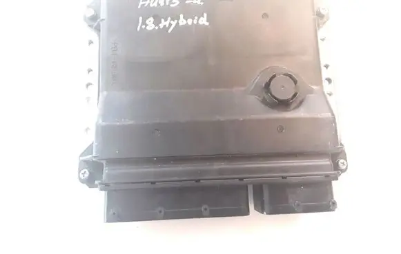 Toyota Auris 150 Engine control unit/module 896610Z250