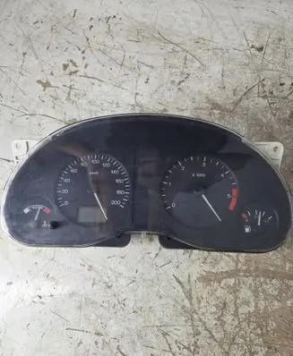 Speedometer (instrument cluster)