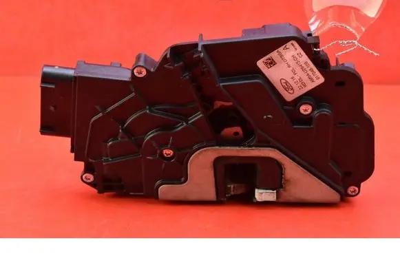 Ford Grand C-MAX Rear door lock AM5A-U2612-CH