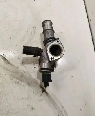Audi A6 S6 C5 4B Engine coolant pipe/hose 038121133a