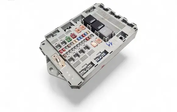Jaguar XF X250 Central body control module 9X2314D628BB