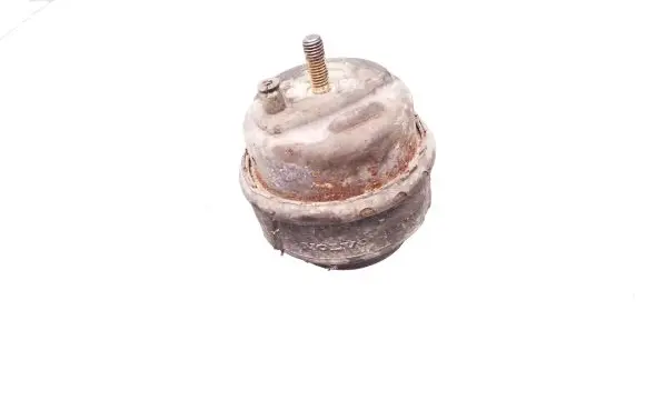 Volvo V70 Engine mount bracket 8624754