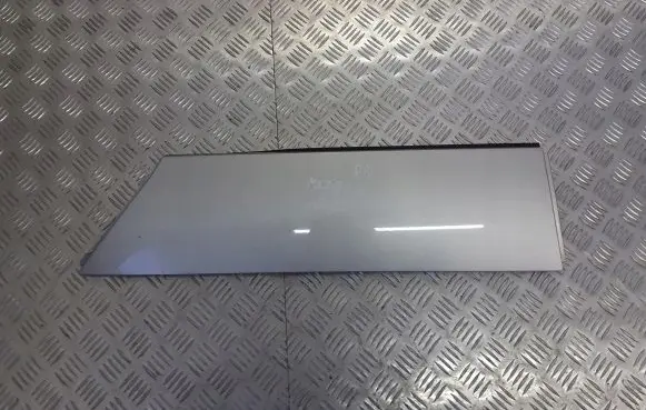 Mazda 5 Rear arch trim