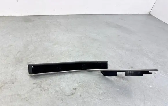 Land Rover Range Rover Velar Center console decorative trim R8A2044E50AC 15092023