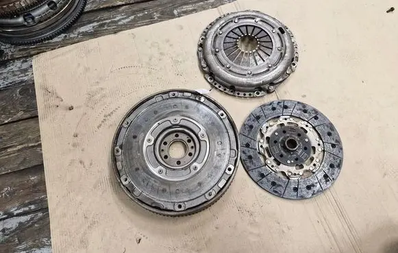 Ford Focus Clutch set kit AV61-7563-CB