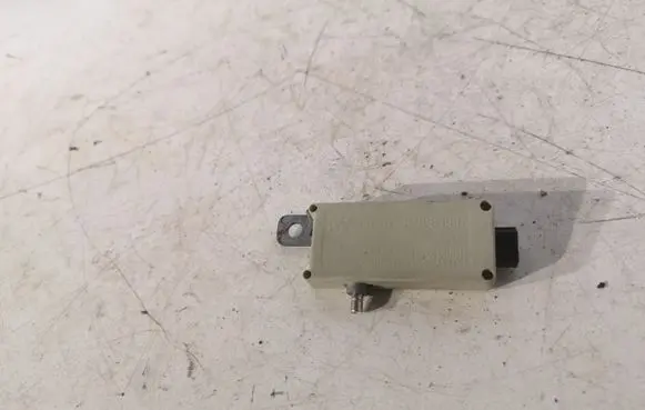 BMW 5 E39 Antenna control unit 65268368886