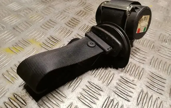 Mini One - Cooper Coupe R56 Rear seatbelt 2751402