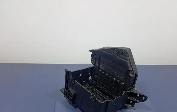 Battery box tray