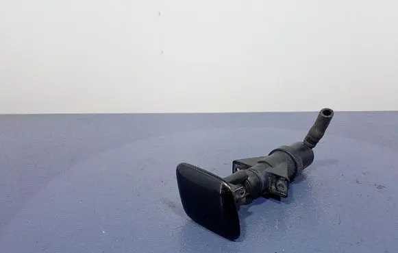 Audi A6 Allroad C5 Windshield washer spray nozzle 4B0955276