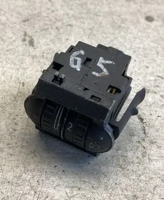 Volkswagen Golf V Headlight level height control switch 1k0941333