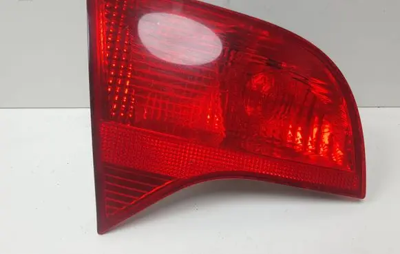 Audi A4 S4 B7 8E 8H Tailgate rear/tail lights 8E9945093