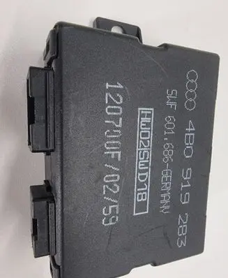 Audi A6 S6 C5 4B Parking PDC control unit/module 601686