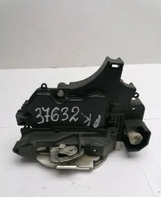 Mitsubishi Colt CZ3 Front door lock
