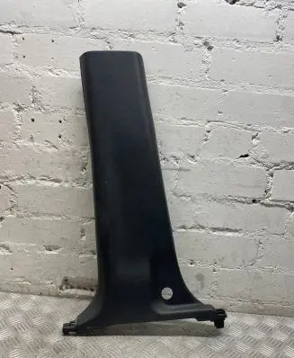 Nissan Navara D23 (B) pillar trim (bottom) 769164KJ0A