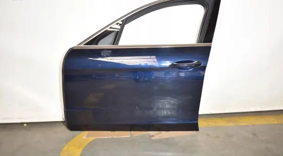 Porsche Panamera (971) Front door D702