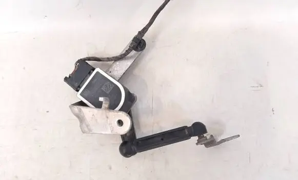 BMW 8 G16 Headlight/headlamp level sensor 2959574 6869137 37146869137