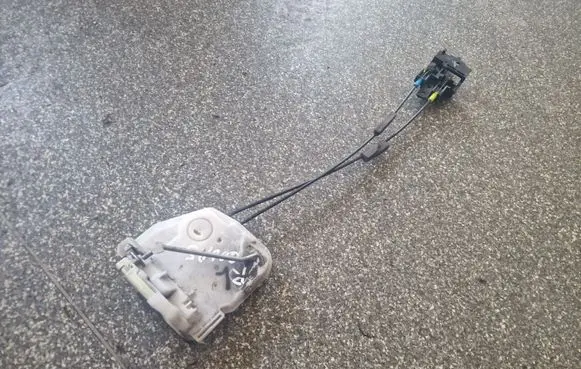 Mitsubishi Space Star Rear door lock