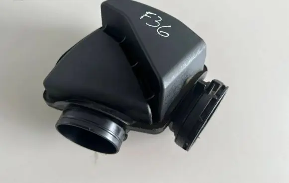 Intake resonator