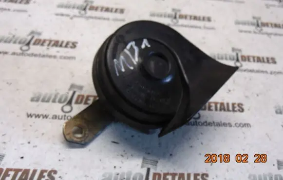 Mercedes-Benz E W210 Horn signal A0045428720