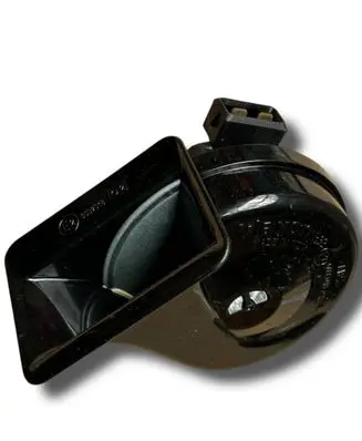 Volkswagen PASSAT B5 Horn signal 8D0951221A