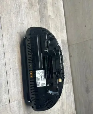 BMW 5 F10 F11 Speedometer (instrument cluster) 17388410 9265163 0263689142