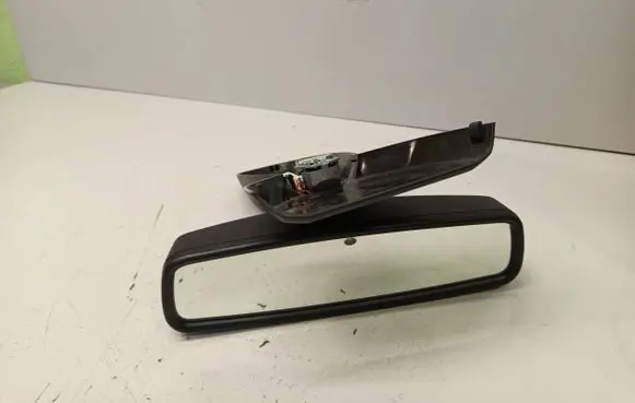 Rear view mirror (interior)