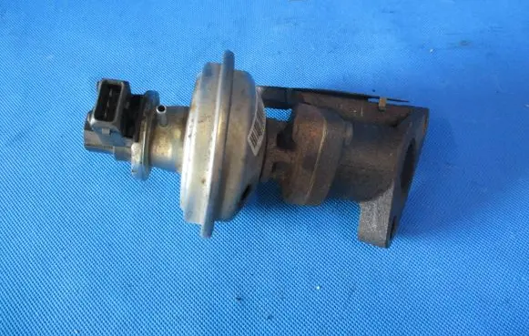 BMW 3 E90 E91 EGR valve 7801942