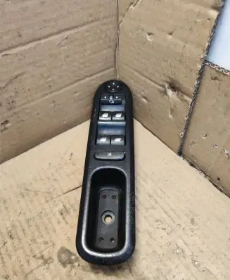 Peugeot 407 Electric window control switch 53269700 53269704