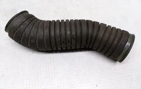 Audi A6 S6 C4 4A Air intake hose/pipe 4A0129627