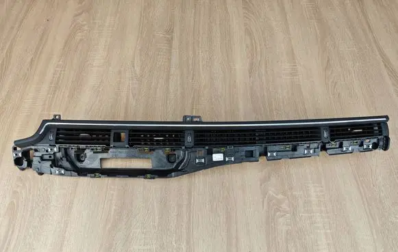 Audi A5 Dash center air vent grill 8W1820902D