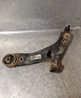 Hyundai ix35 Front lower control arm/wishbone 545002Y000 011160774
