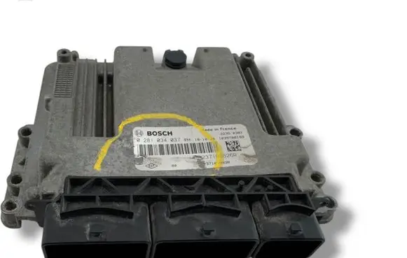 Renault Trafic III (X82) Engine control unit/module 237106626R 237109983R 0281034037